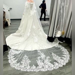 Cape veil for wedding (cathedral length, ivory)